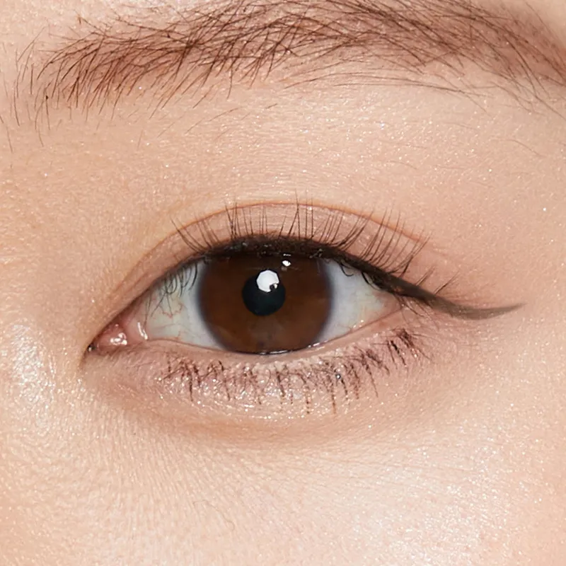 Blooming Liquid Eyeliner - Image 8