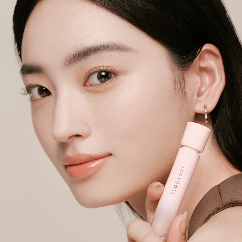 Brightening Concealer Liquid - Image 3
