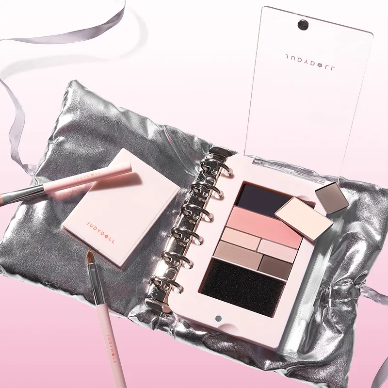 DIY Makeup Book - Image 4