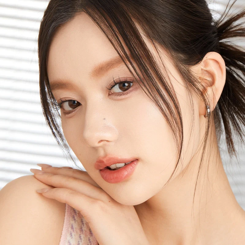 Dual-Ended Under Eye Pen - Image 12