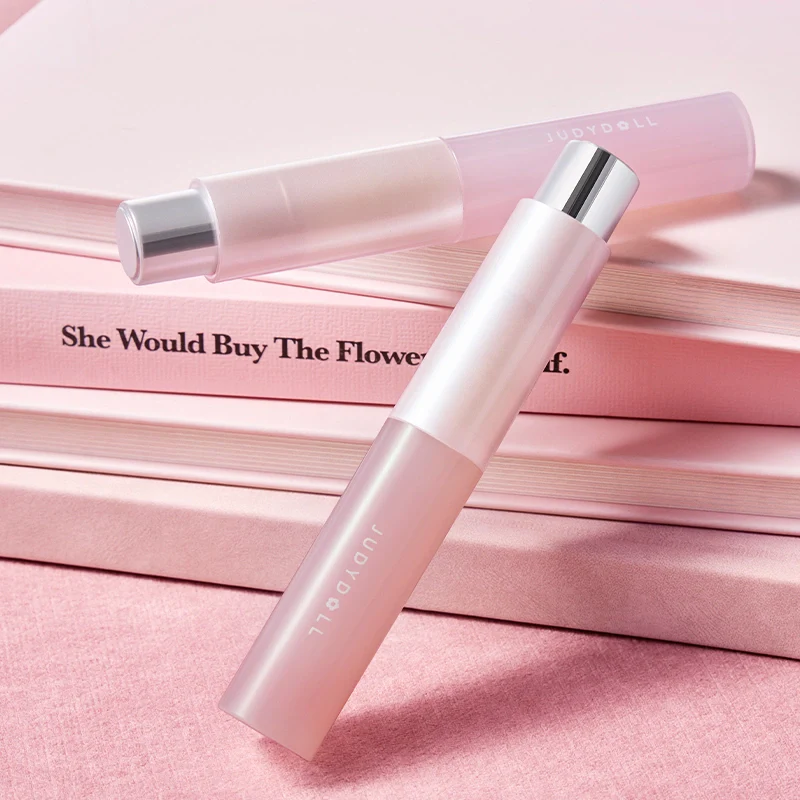 Hydrating Lip Oil - Image 11