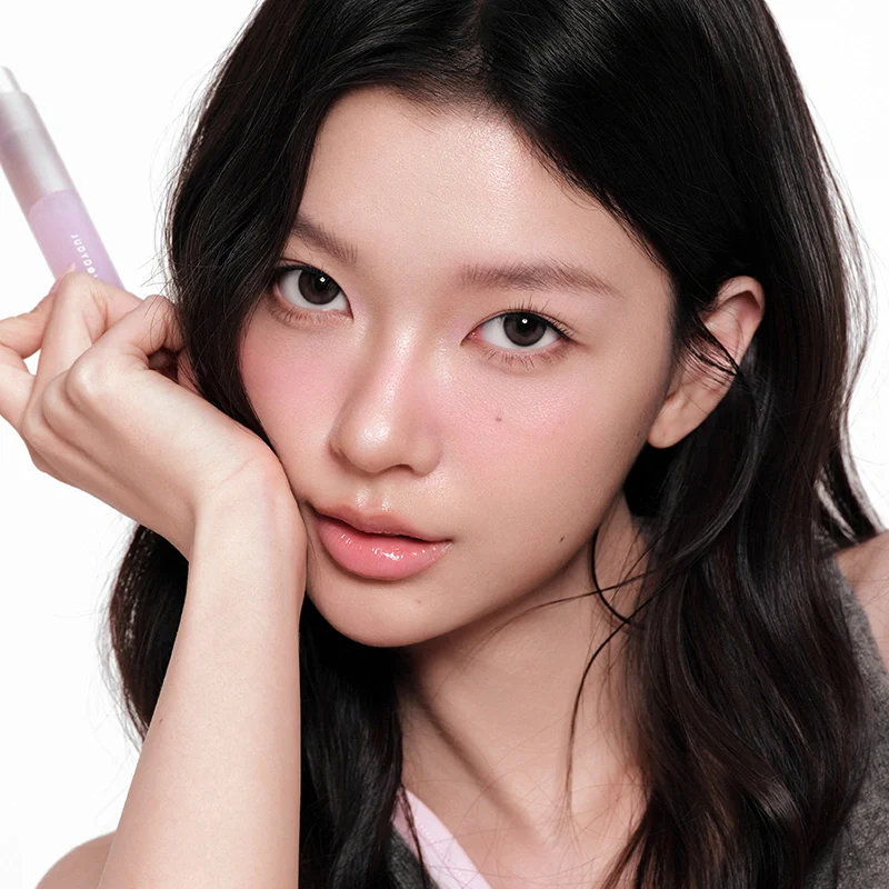 Hydrating Lip Oil - Image 22