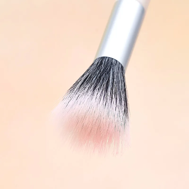 Short-Handle Stippling Brush - Image 3