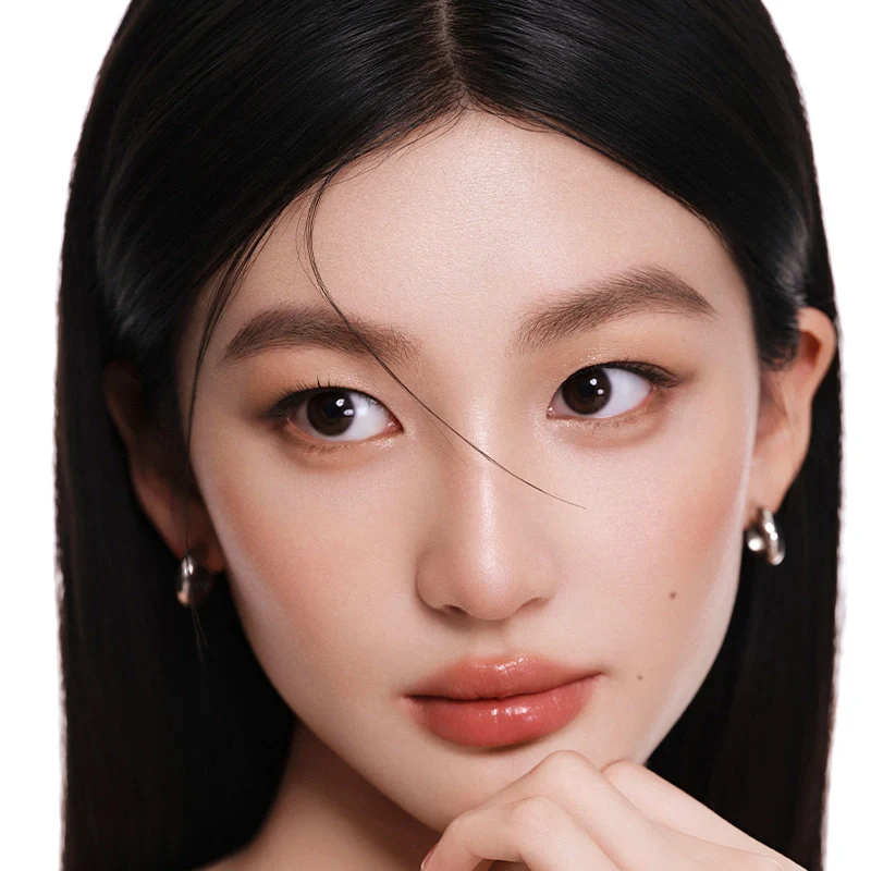 Silky 4-Color Eyeshadow Palette - Image 14